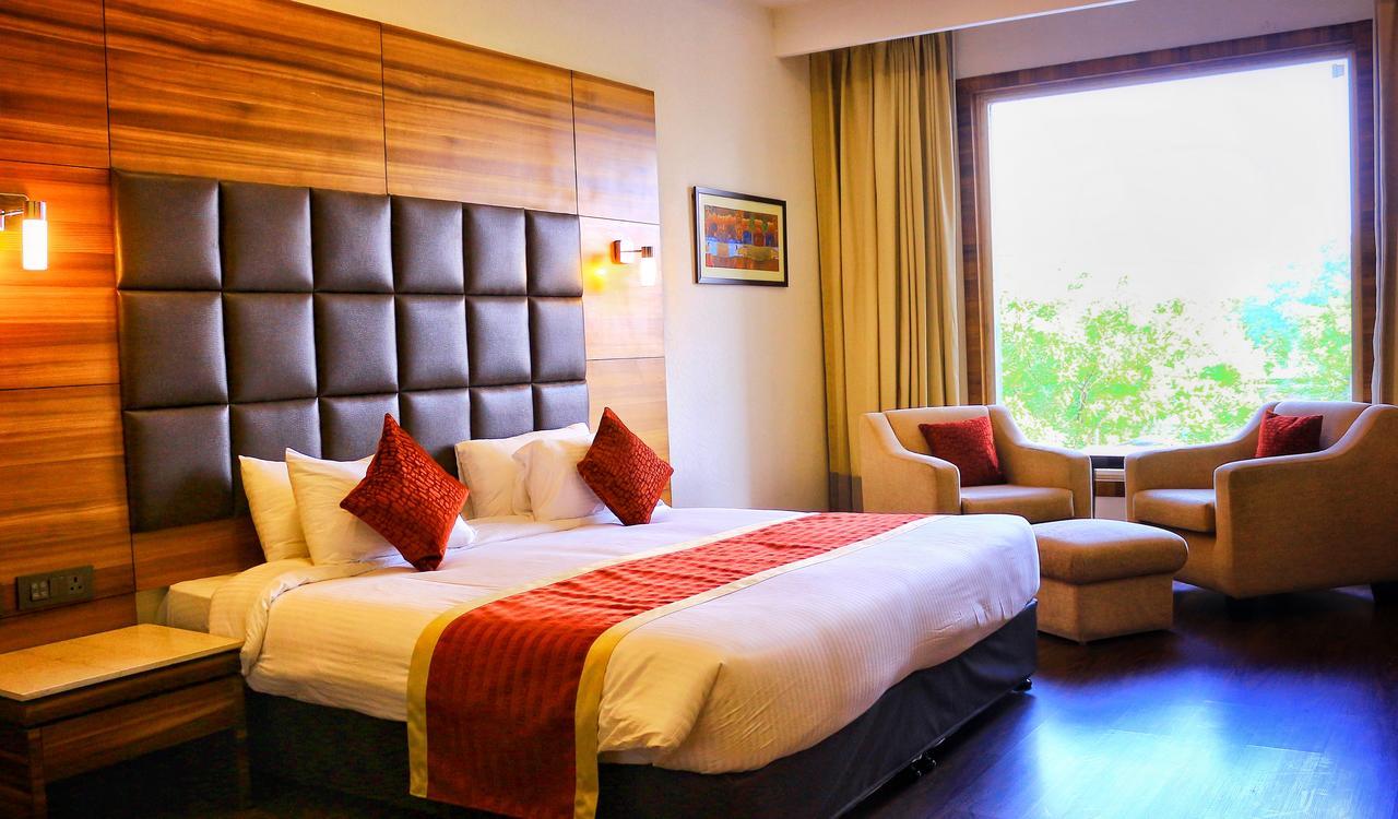 City Park Resort Bahādurgarh Esterno foto