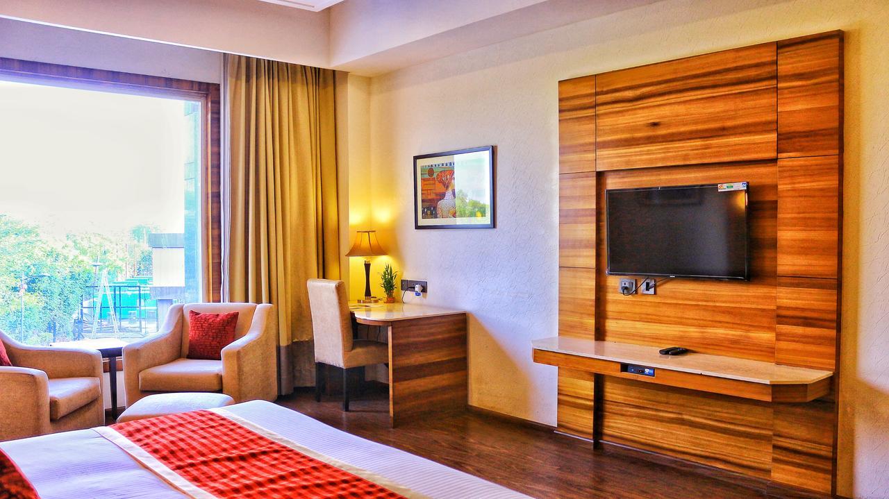 City Park Resort Bahādurgarh Esterno foto