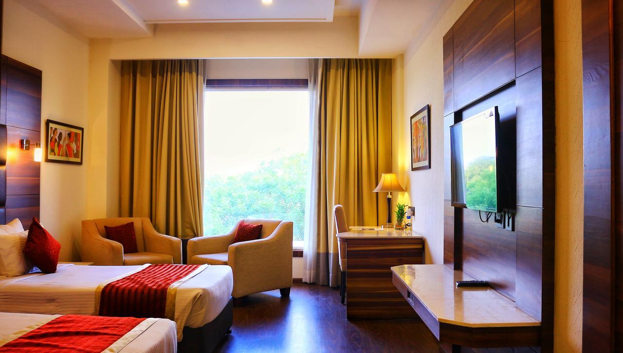 City Park Resort Bahādurgarh Esterno foto