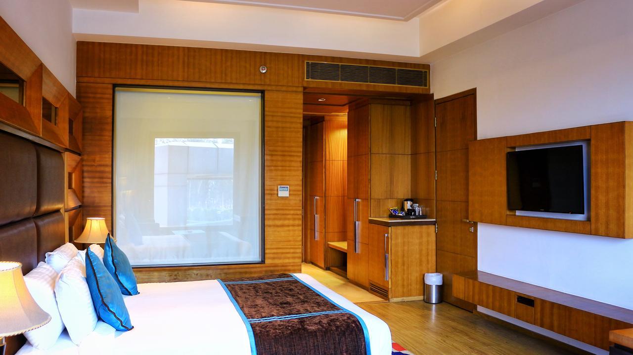 City Park Resort Bahādurgarh Esterno foto