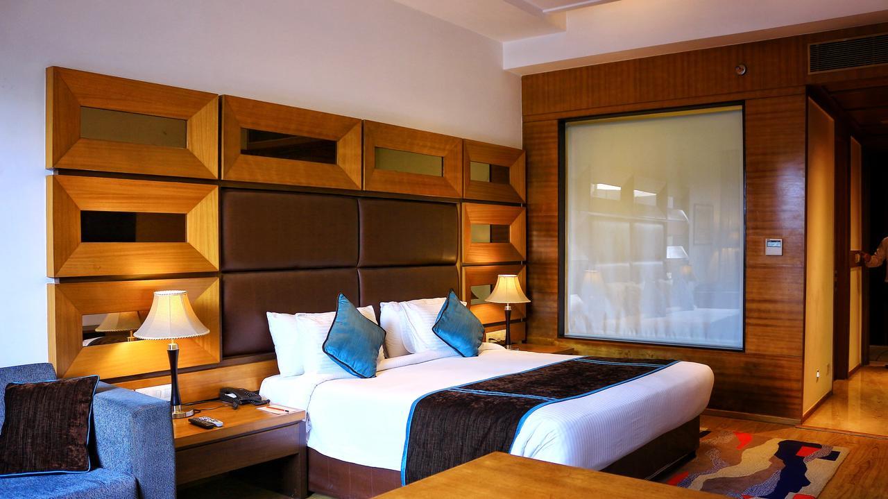 City Park Resort Bahādurgarh Esterno foto